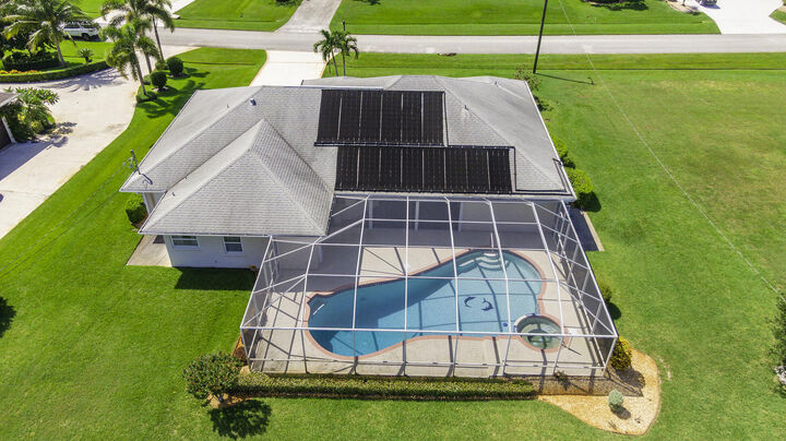 Property Photo: 165 SW Hawthorne Circle FL 34953