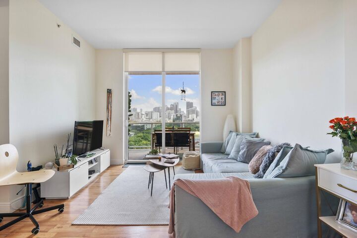 Property Photo: 2525 SW 3rd Avenue 807 FL 33129