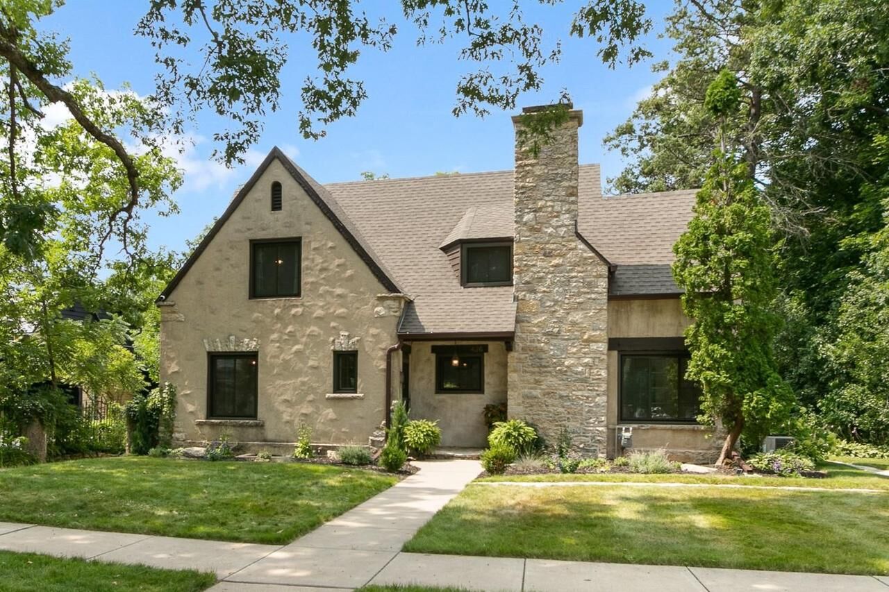 Property Photo:  426 Bostwick Avenue  WI 53545 