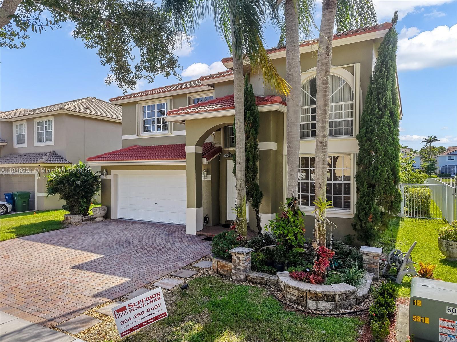 Property Photo:  4025 Sapphire Ln 4025  FL 33331 