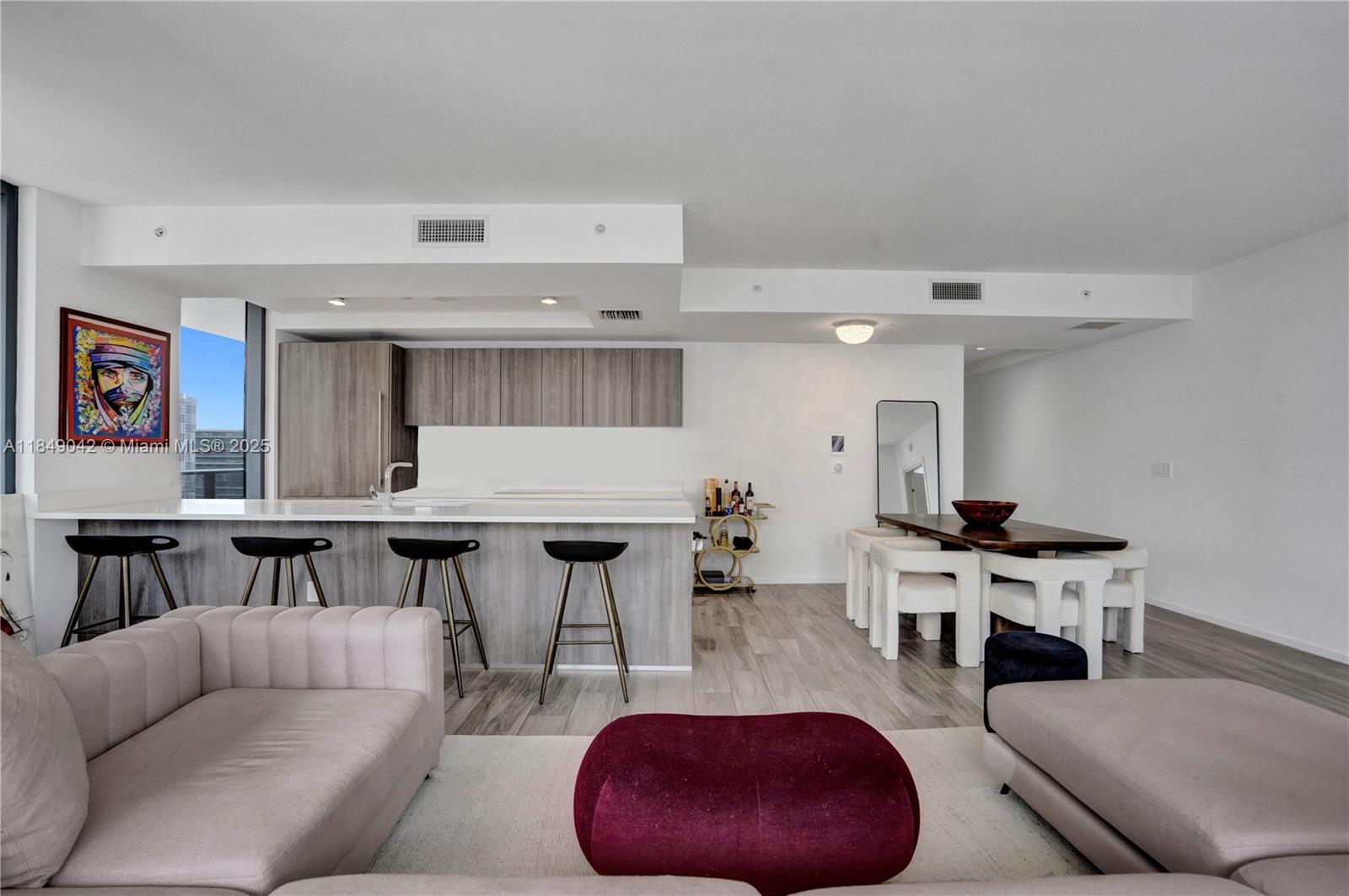 Property Photo: 801 S Miami Ave 1801 FL 33130