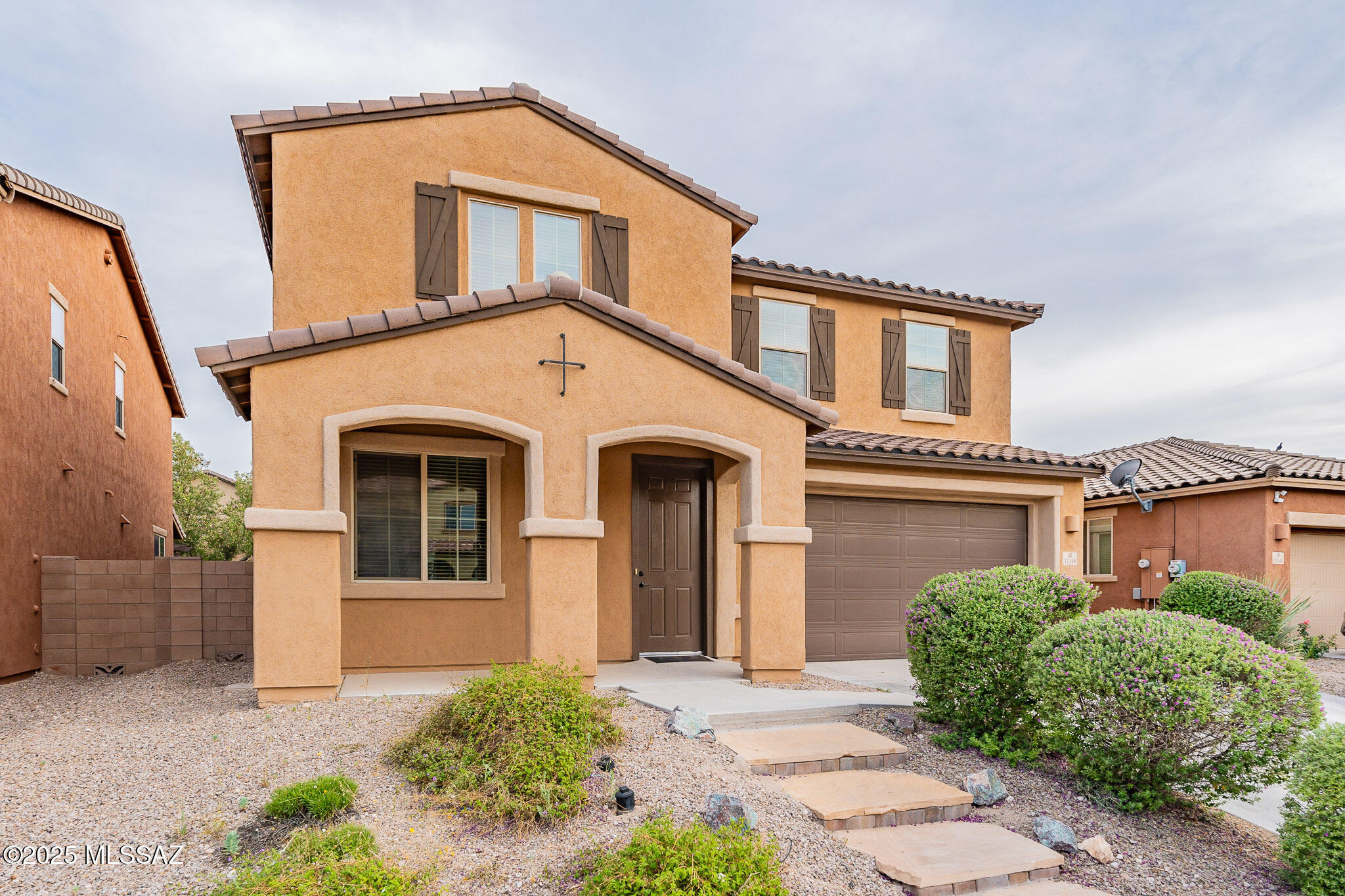 Property Photo: 11348 E Fleeting Sunset Trail AZ 85747