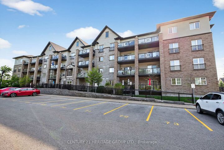 Photo de la propriété: 40 Ferndale Drive S 206 ON L4N 2L3