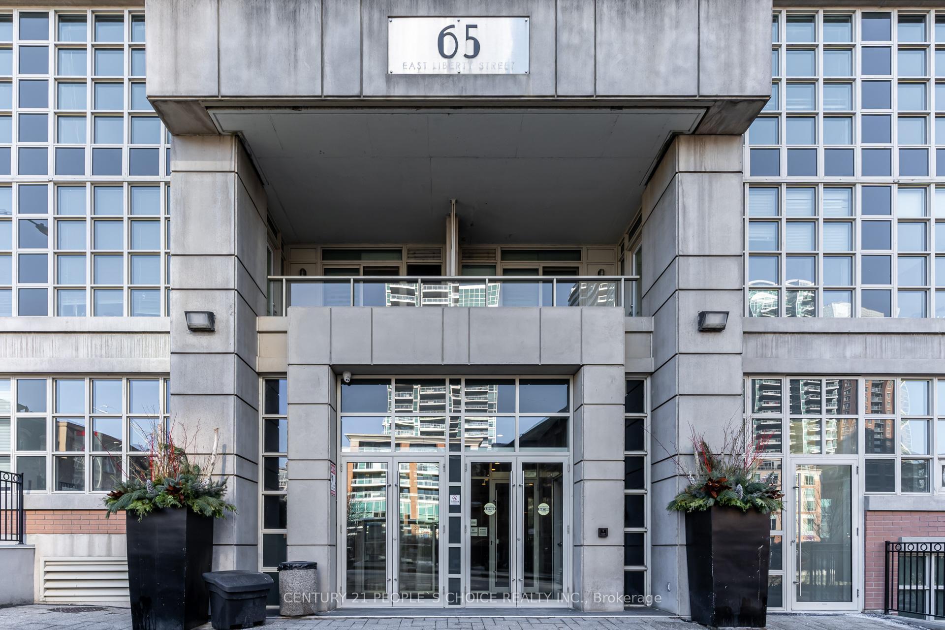 Property Photo:  65 East Liberty Street 1213  ON M6K 3R2 