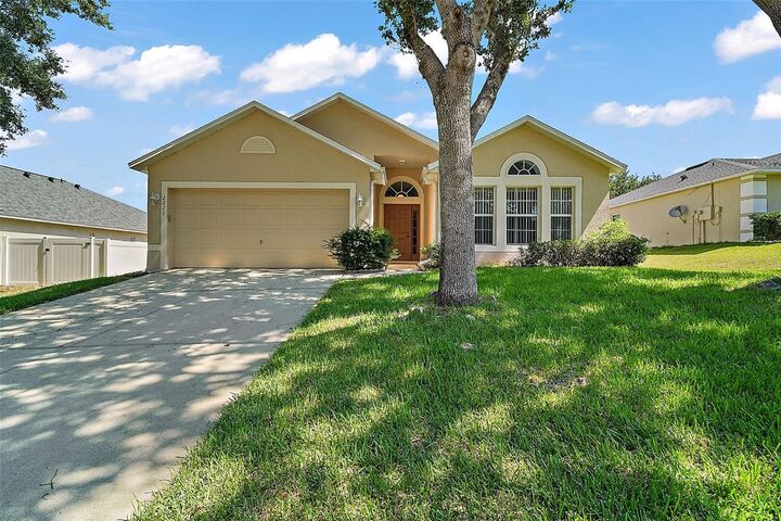 Property Photo:  