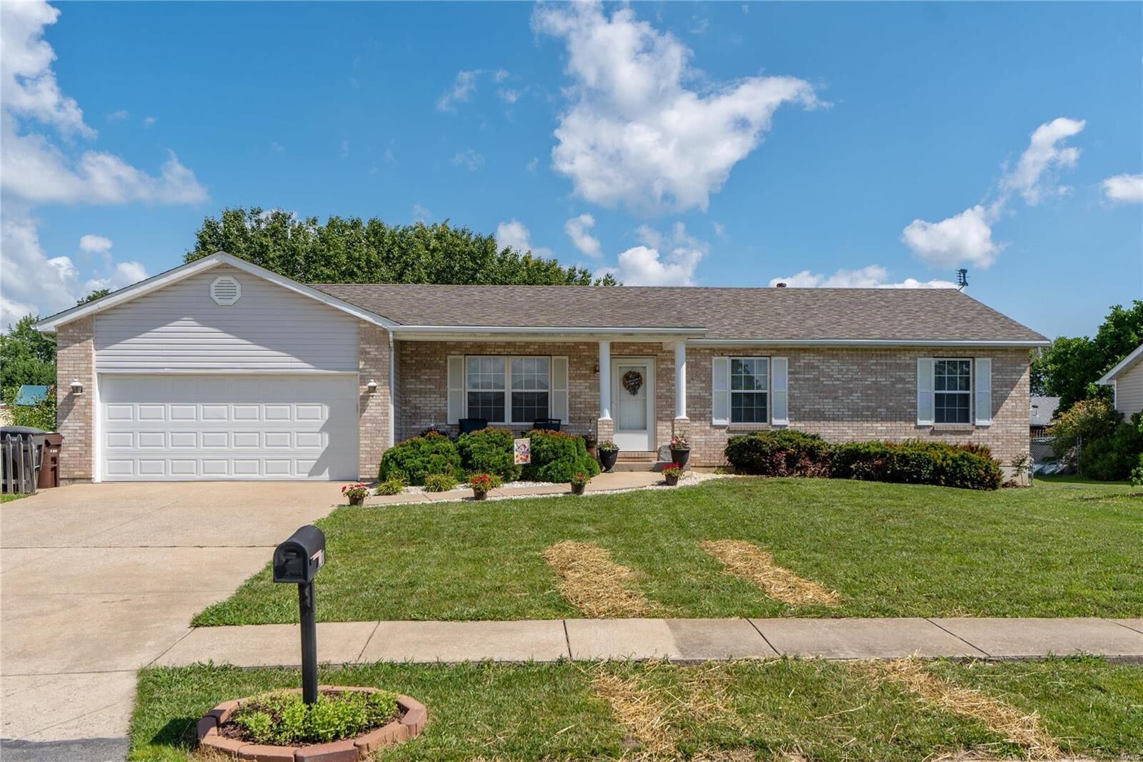 Property Photo: 210 Castlewood Drive MO 63379
