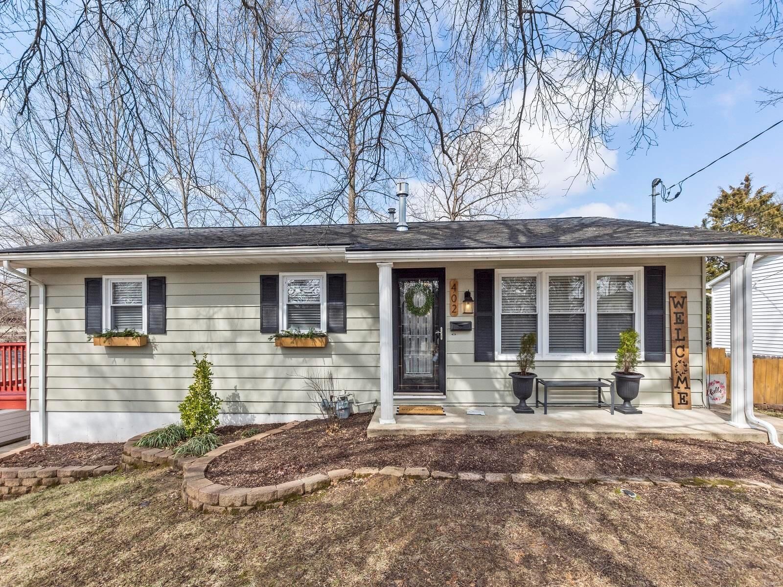 Property Photo:  402 W Schaefer Street  IL 62236 