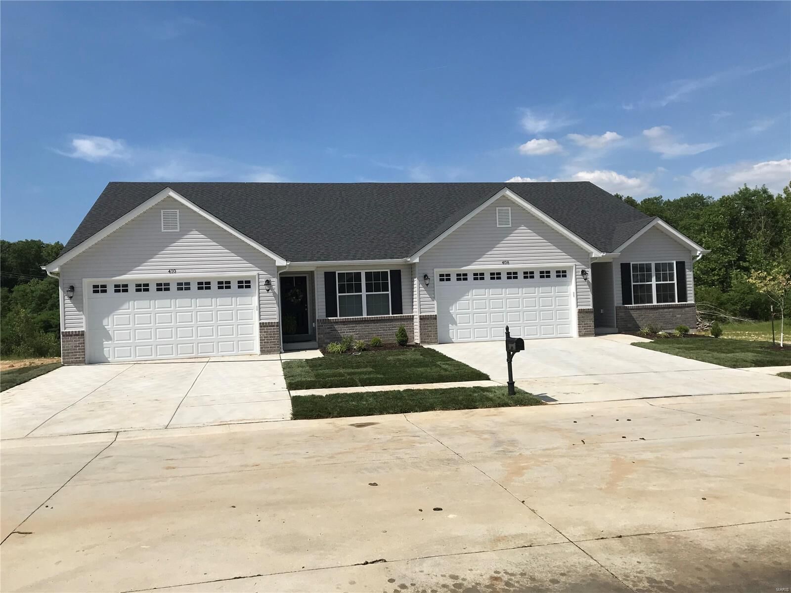 Property Photo: 421 Harry Truman Court MO 63028