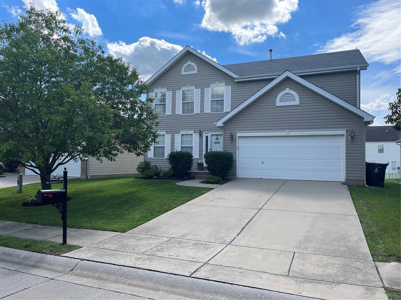 Property Photo: 241 Eastbrook Road IL 62221