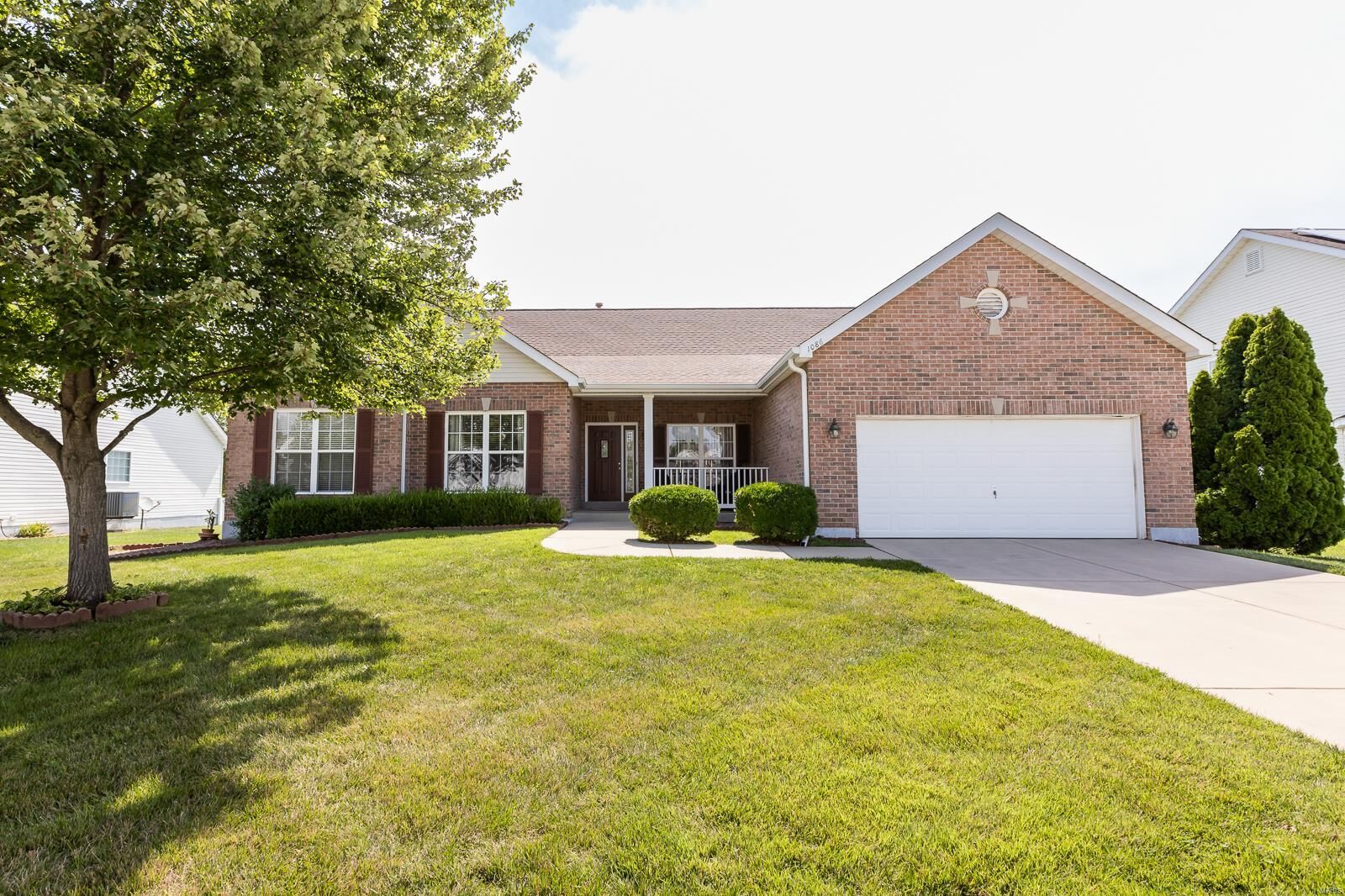 Property Photo: 1086 Cromwell Lane IL 62221