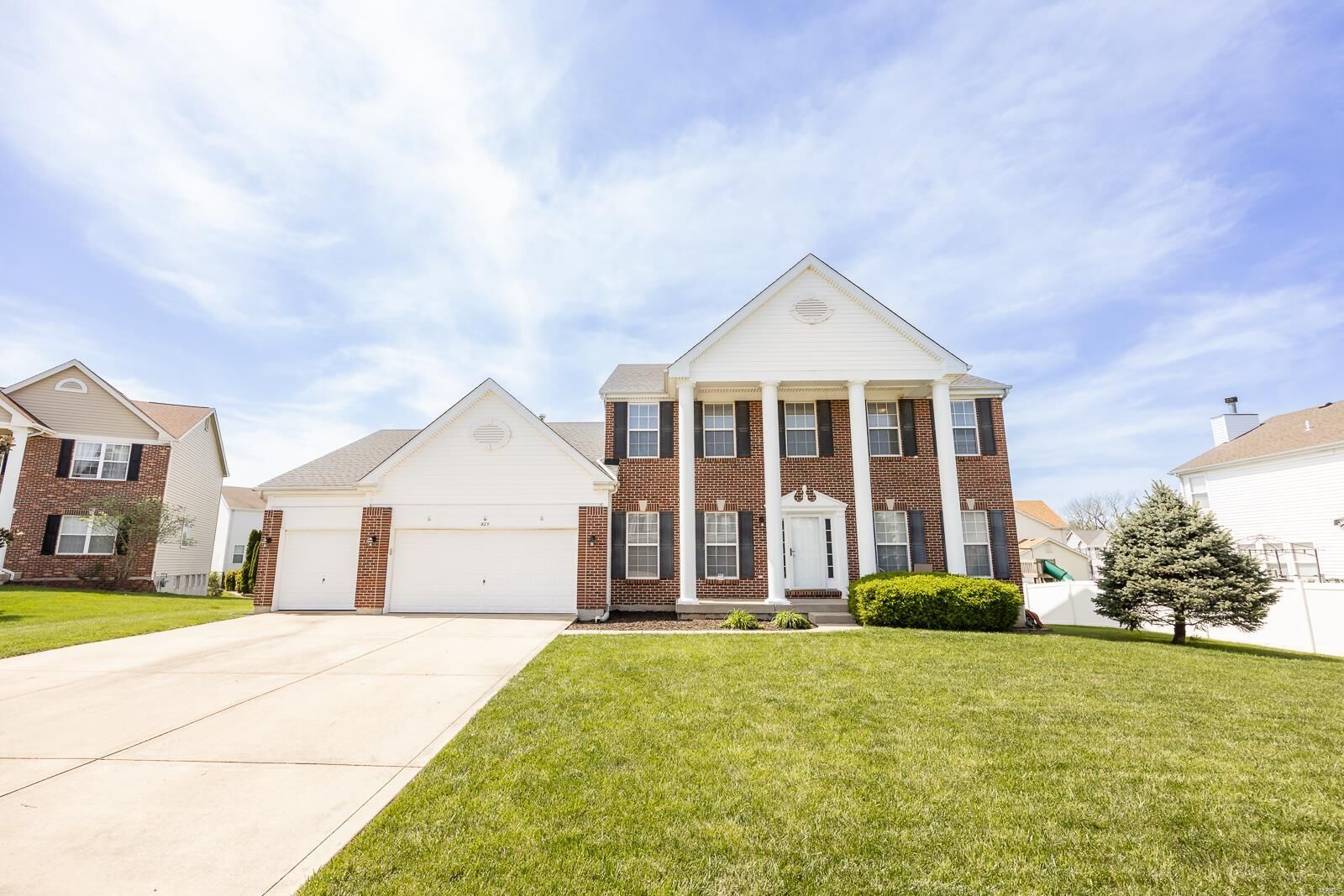 Property Photo: 925 Charterview Court IL 62221