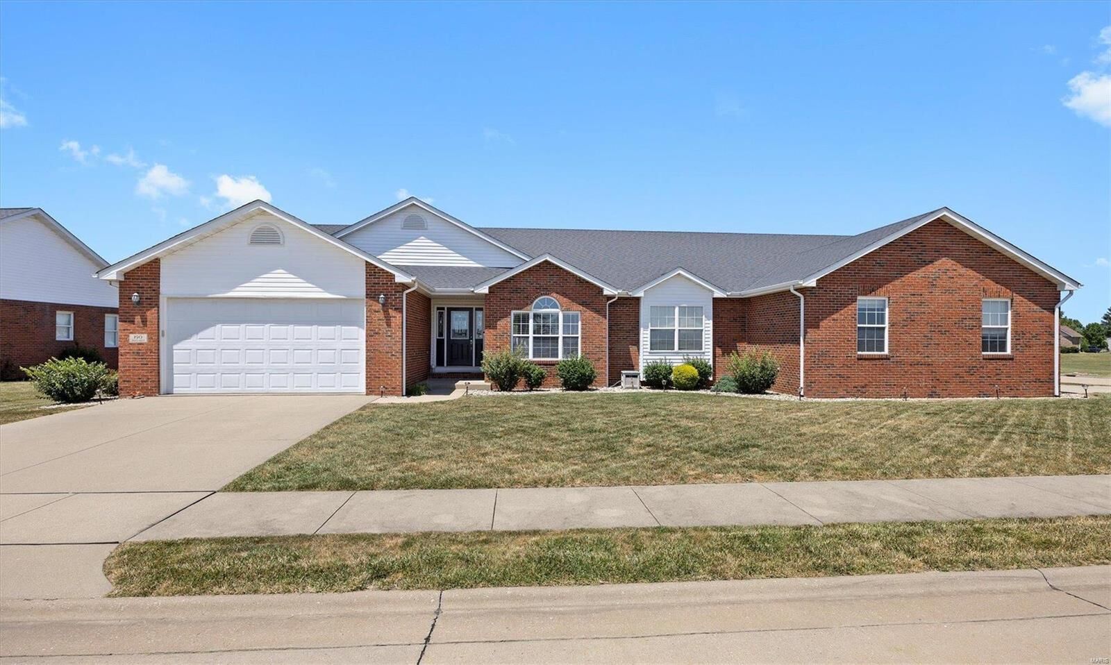 Property Photo: 190 Warren Manor IL 62249