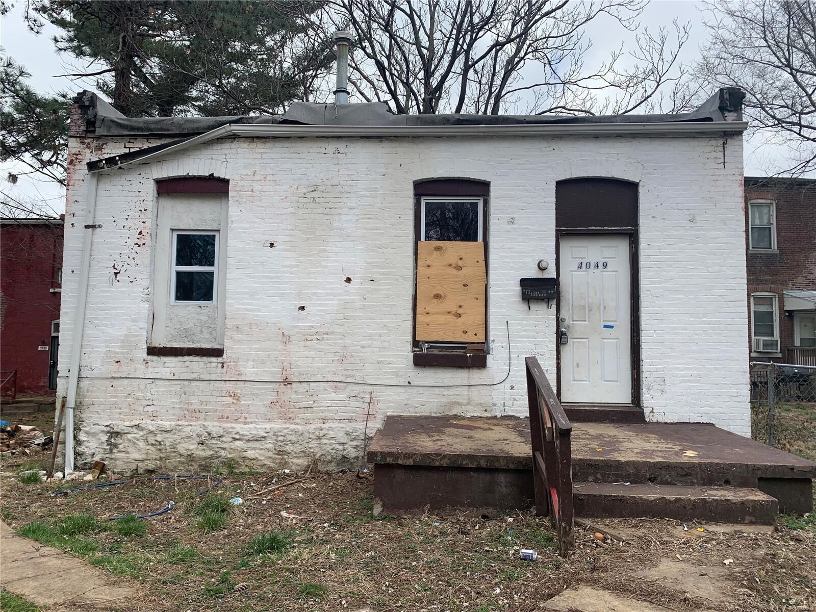 Property Photo: 4049 W Iowa Avenue MO 63118