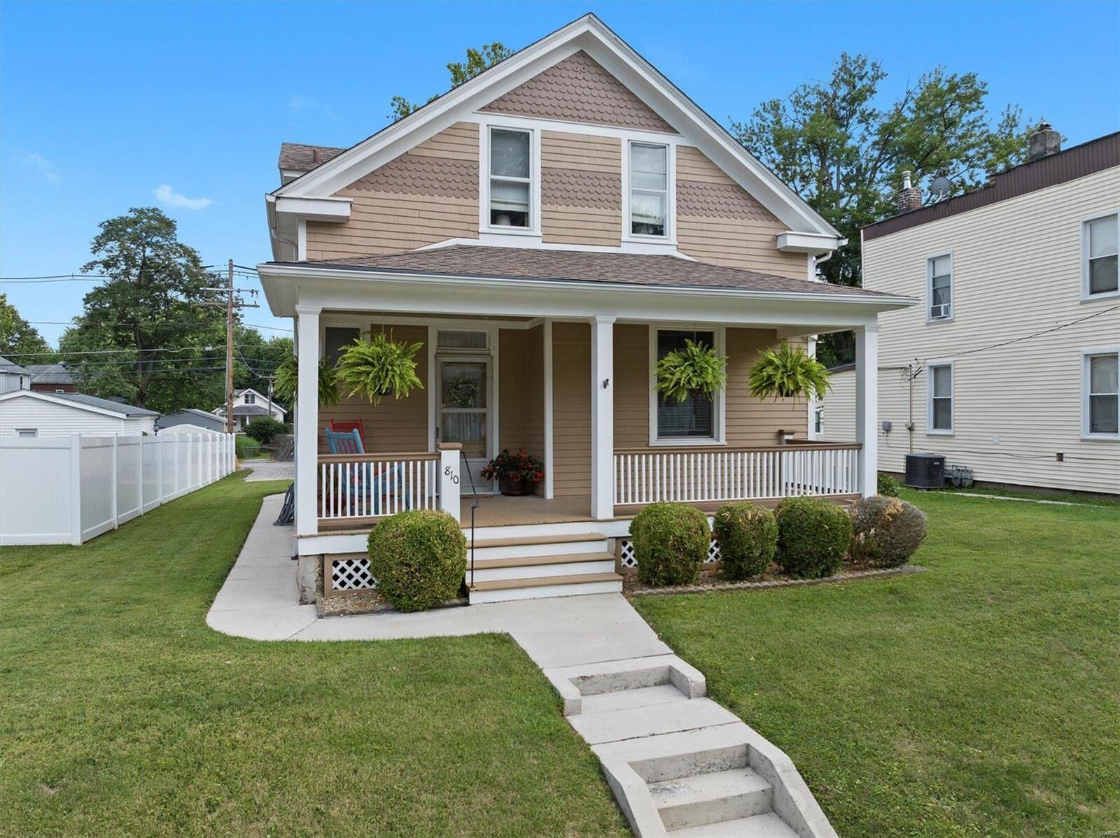 Property Photo:  810 Centreville Avenue  IL 62220 