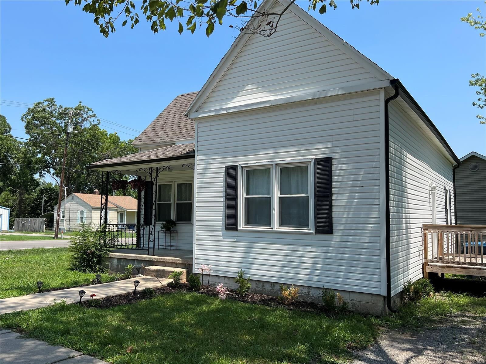 Property Photo:  12 S Chester Street  MO 63736 