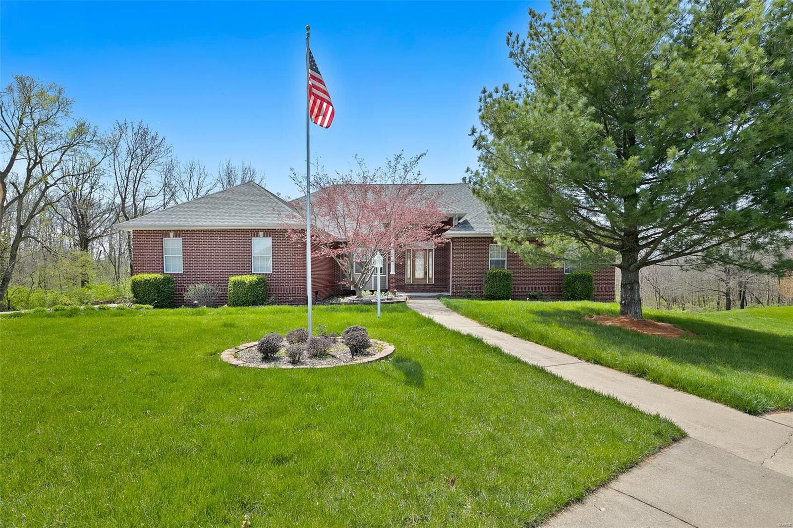 Property Photo:  2604 Lake Lucerne Drive  IL 62221 