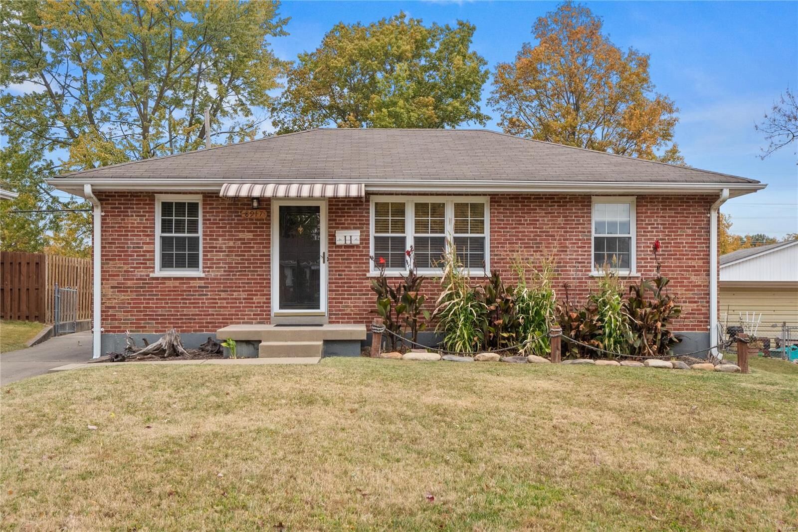 Property Photo: 8917 Southview Lane MO 63123