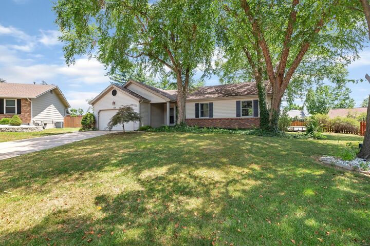 104 Carriage House  St Peters MO 63376 photo