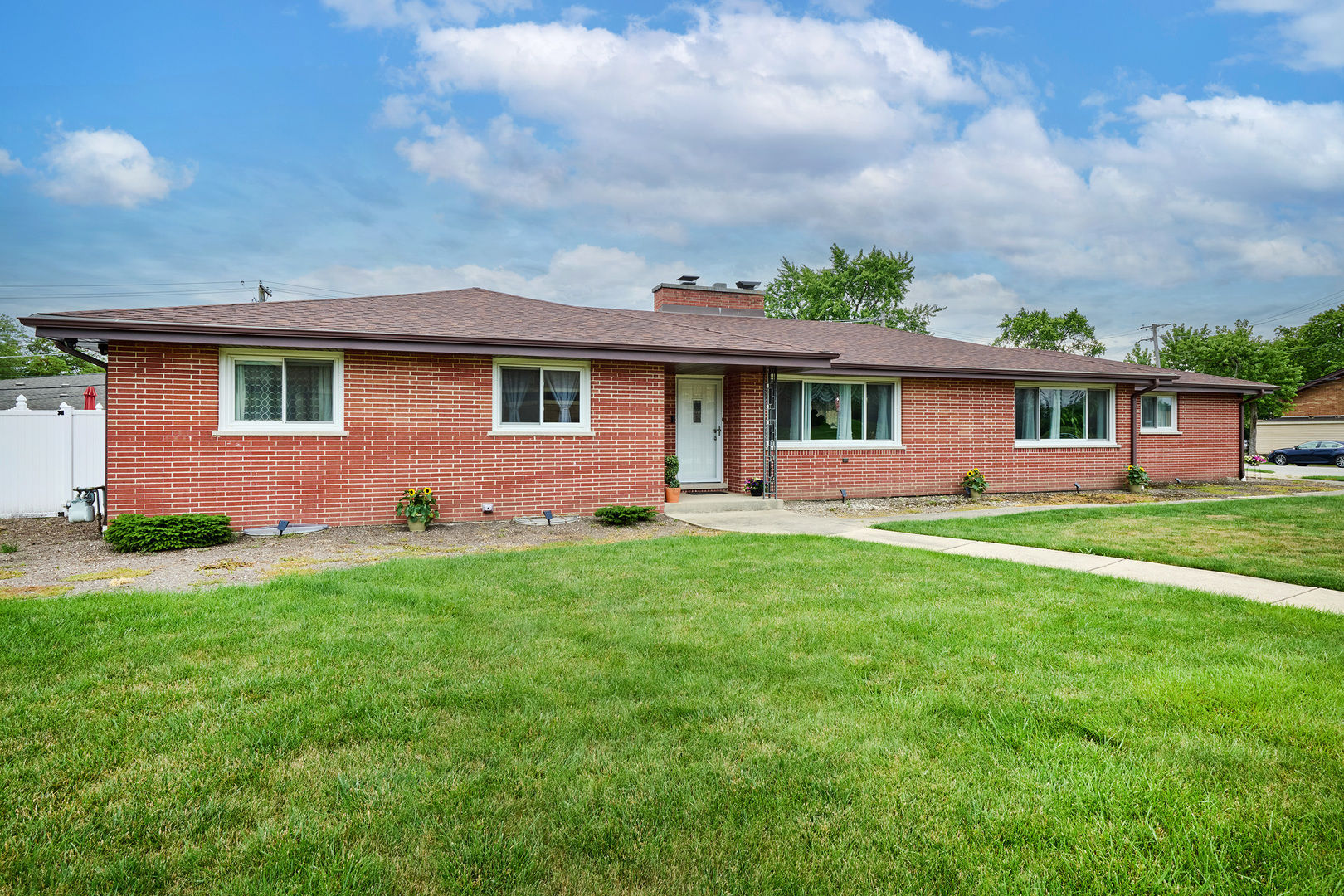 Property Photo: 8841 Kathy Lane IL 60016