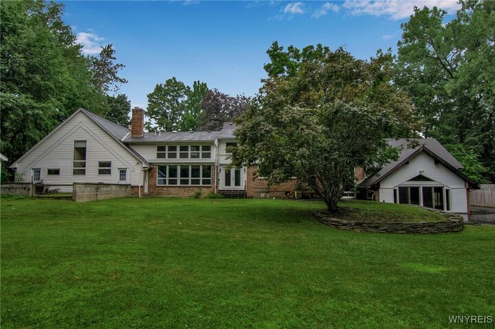 Property Photo:  1750 Woodard Road  NY 14059 