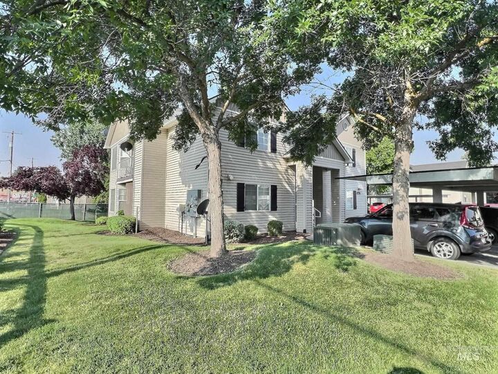 5775 N Garrett St  Garden City ID 83714 photo