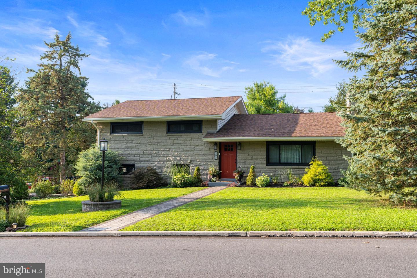 Property Photo: 205 E Glenn Road PA 17033