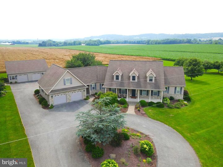 1399 Pinkerton Road  Mount Joy PA 17552 photo