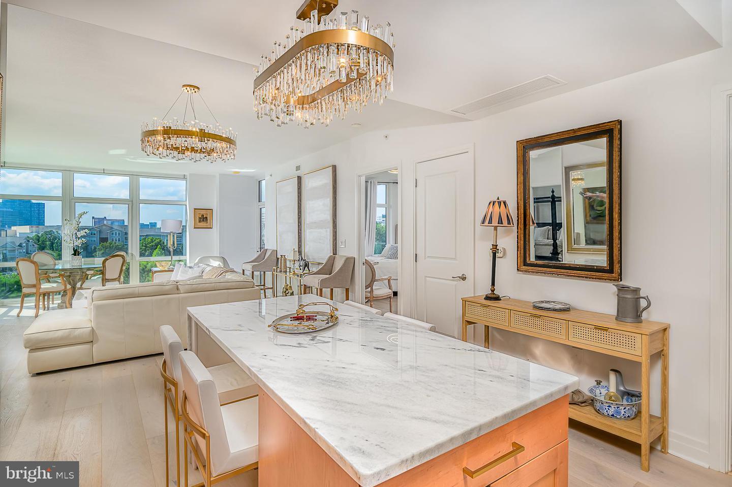 Property Photo: 8220 Crestwood Heights Drive 1009 VA 22102