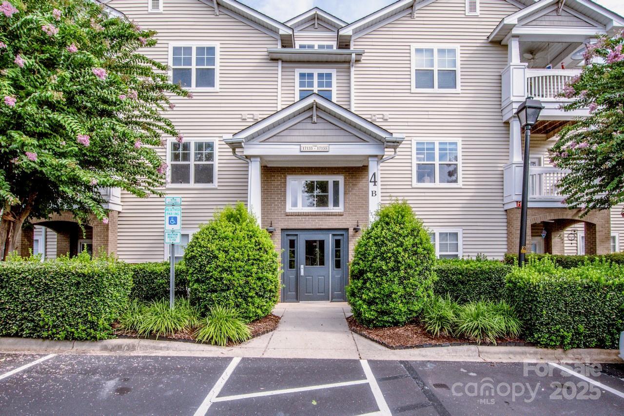 Property Photo: 17151 Doe Valley Court NC 28031