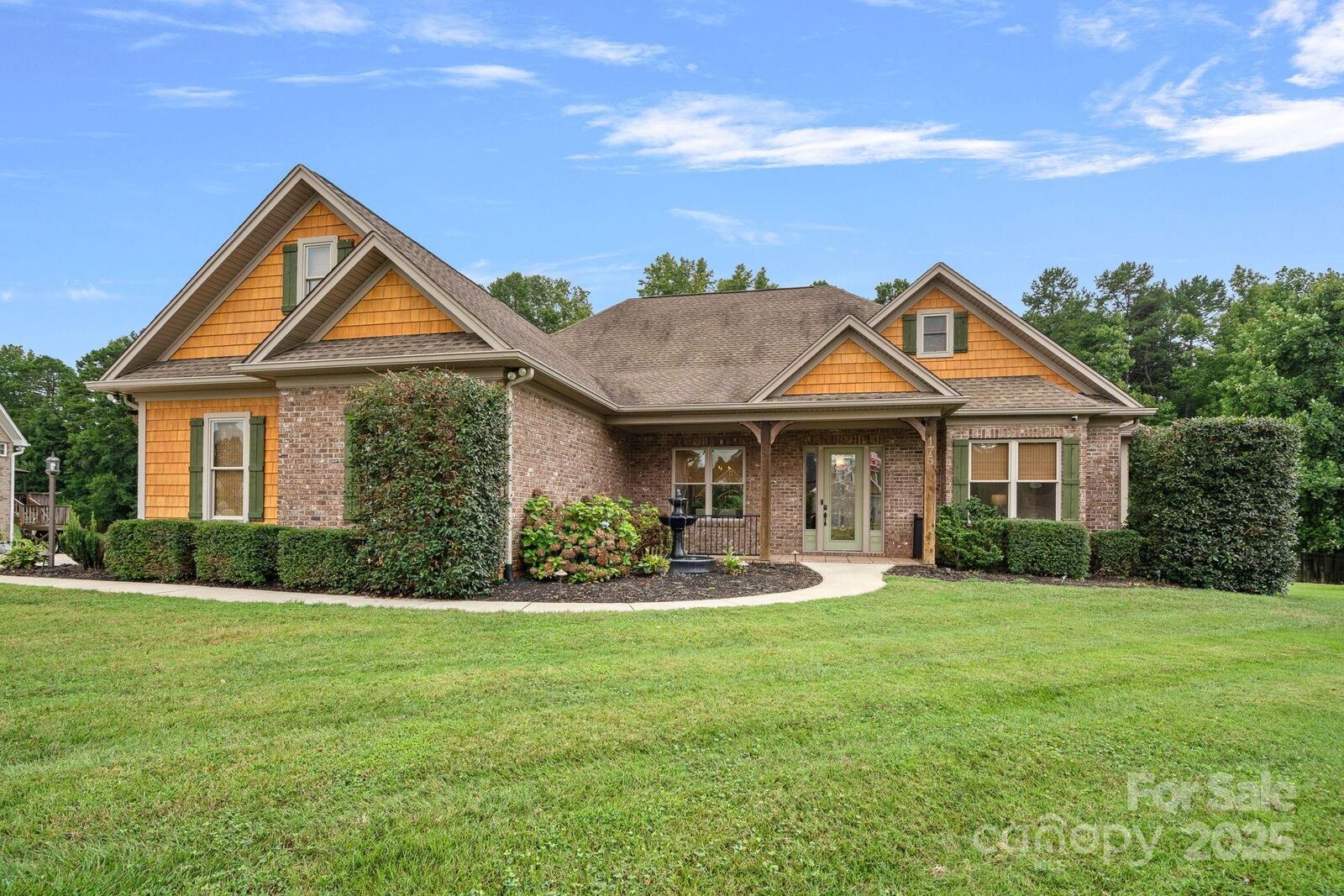 Property Photo: 175 Savannah Crossing Drive NC 28115