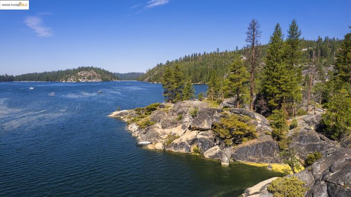 343 Lakeshore Dr  Pinecrest CA 95364 photo