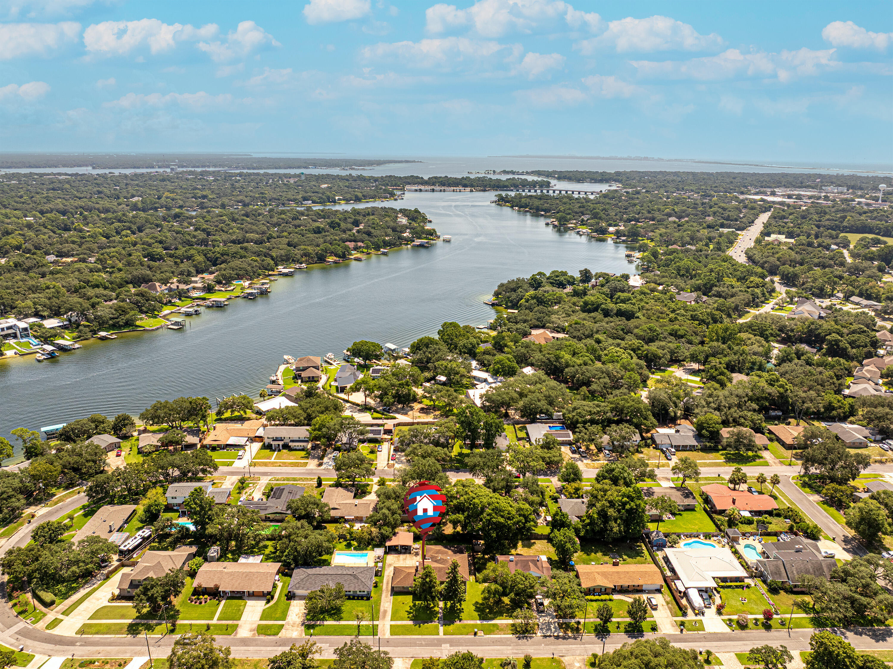 Property Photo:  302 NW Briarwood Circle  FL 32548 