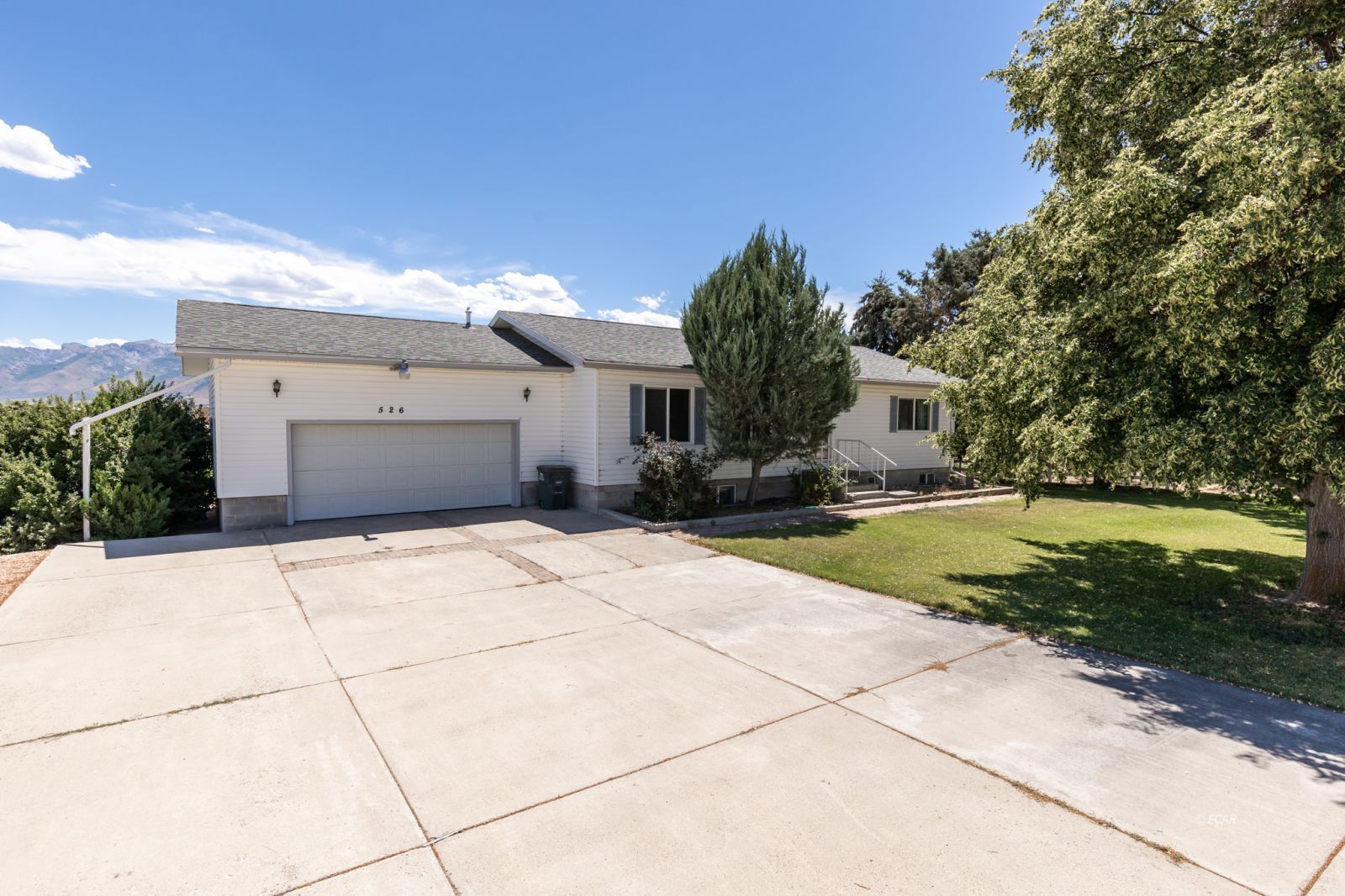 Property Photo: 526 Shadybrook Drive NV 89815