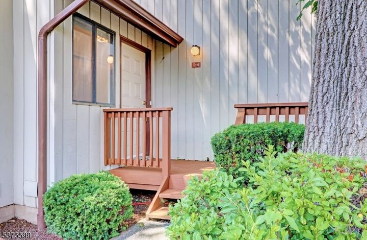 Property Photo: 250 Ridgedale Ave I-4 NJ 07936