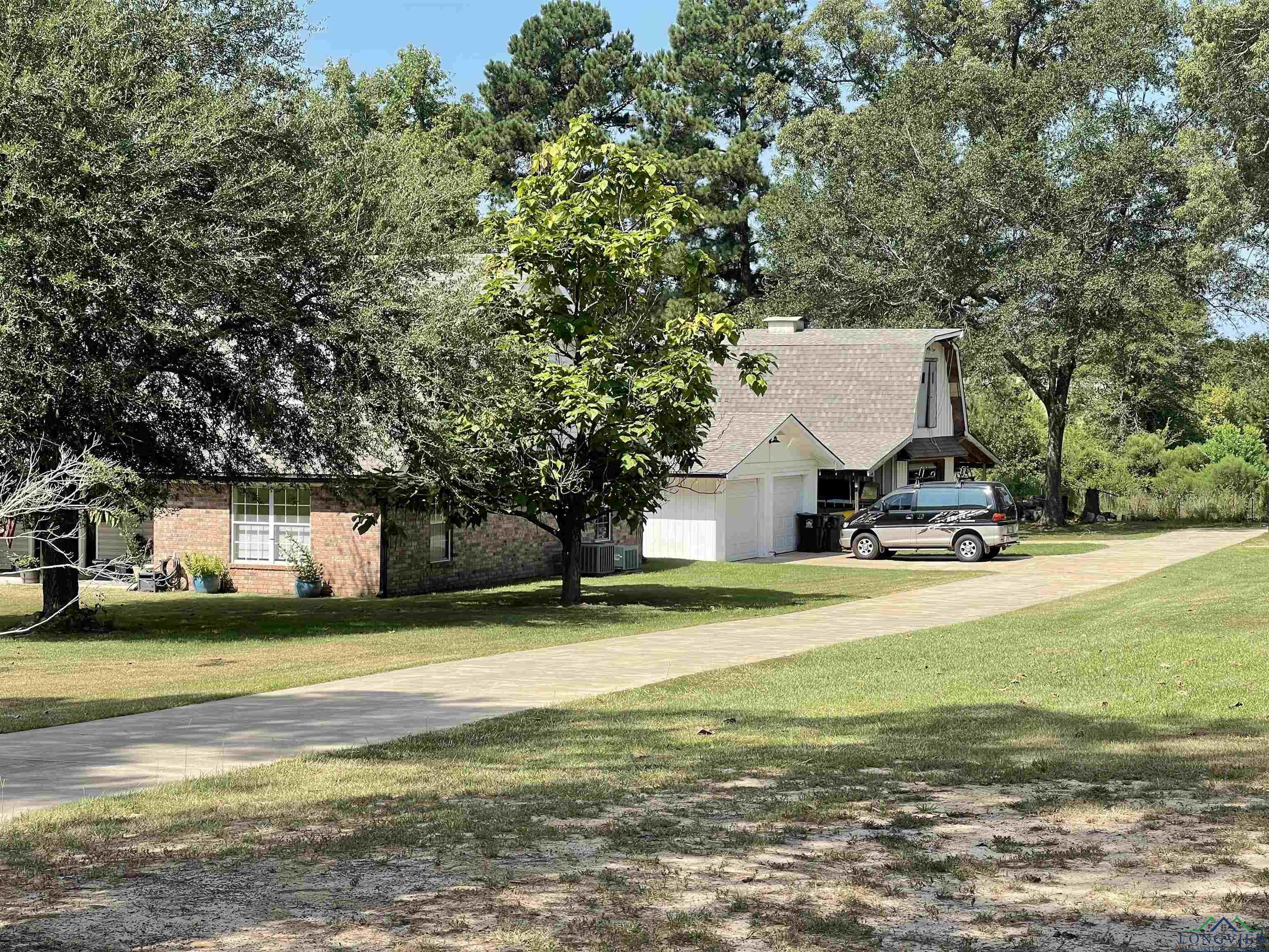 Property Photo: 1219 Bailey Cutoff TX 75760
