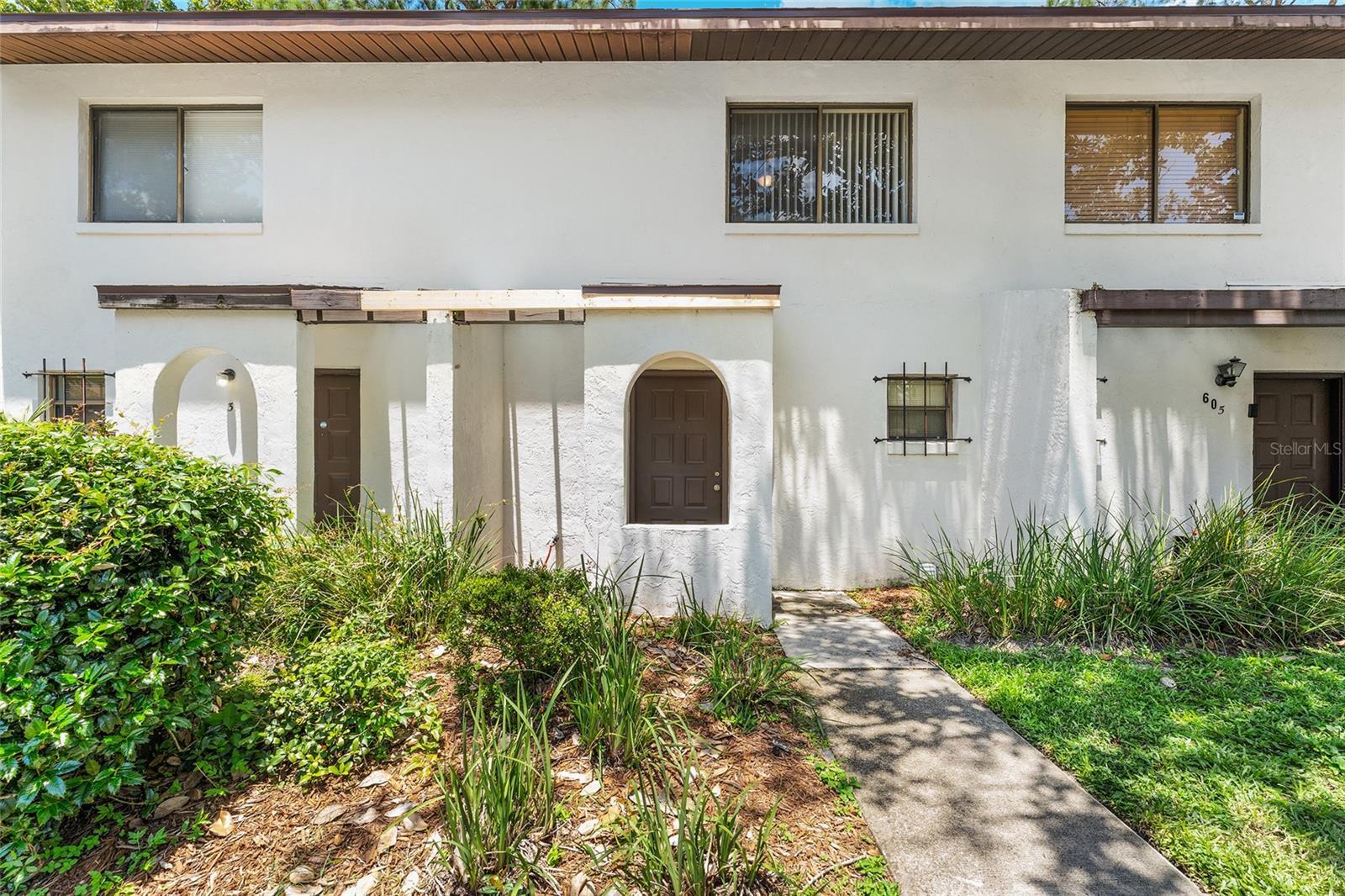 Property Photo: 2635 SW 35th Place 604 FL 32608