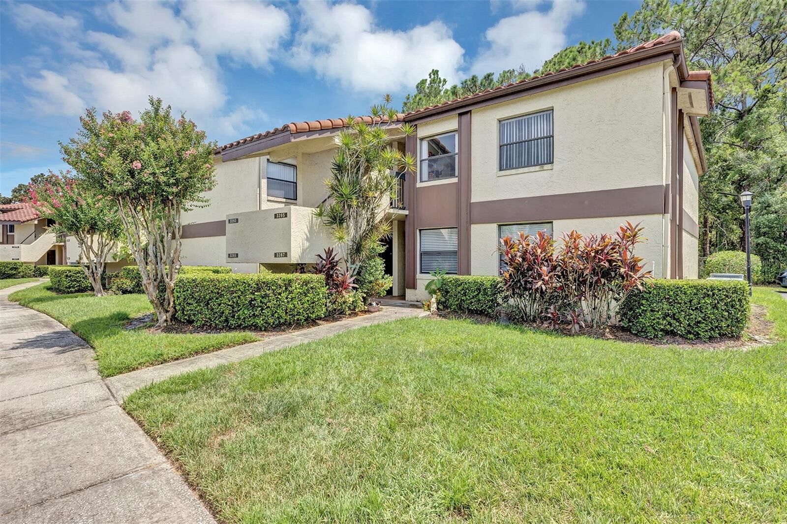 Property Photo:  3285 Westridge Boulevard 103  FL 32822 