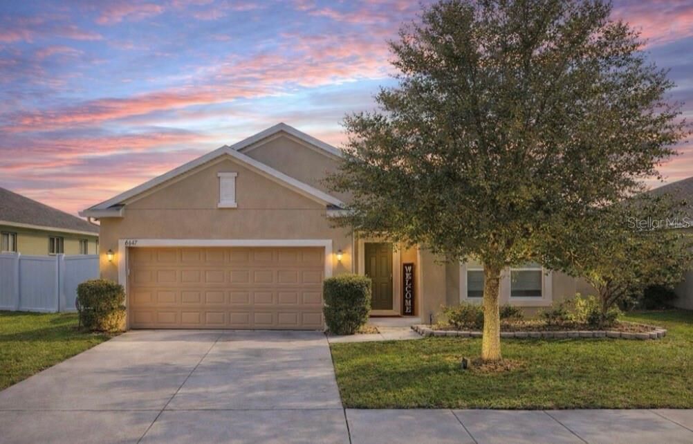 Property Photo:  2617 Limerick Circle  FL 32735 