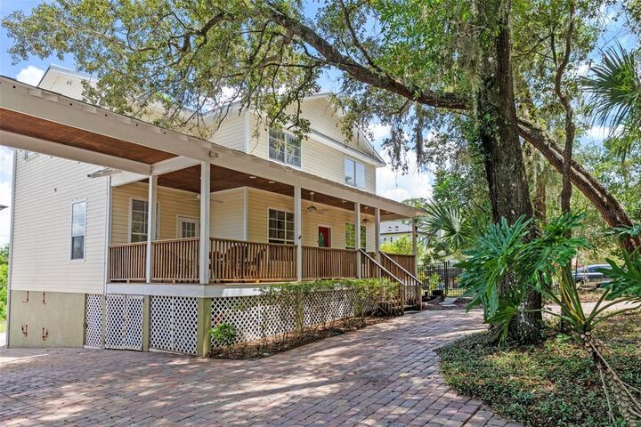 Property Photo:  560 Fern Street  FL 32765 