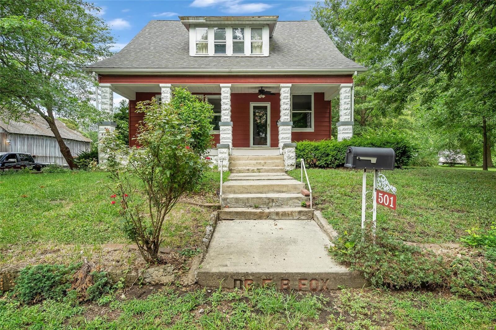 Property Photo:  501 N Main Street  IL 62243 
