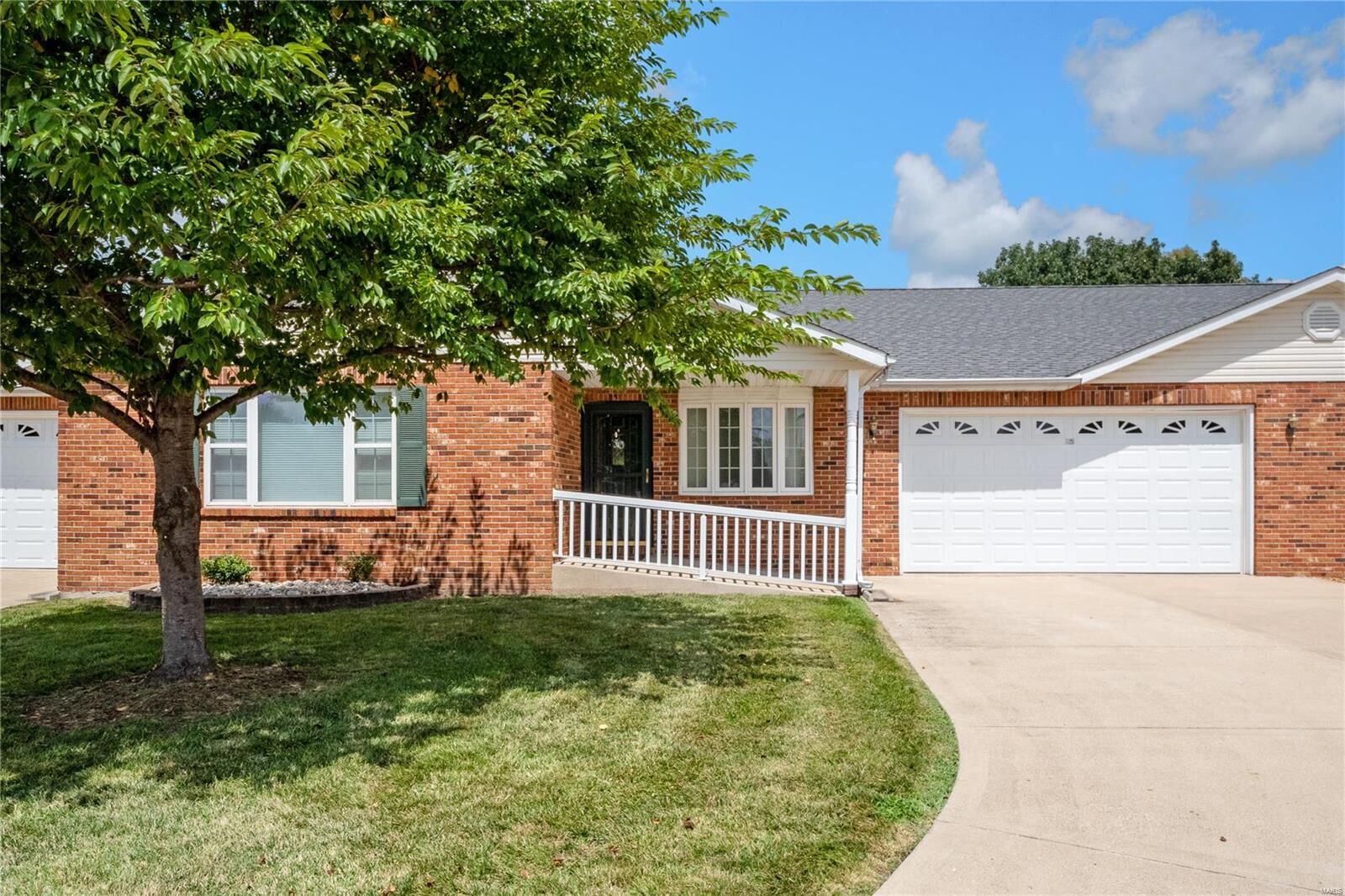 Property Photo: 35 Parkside Drive IL 62010