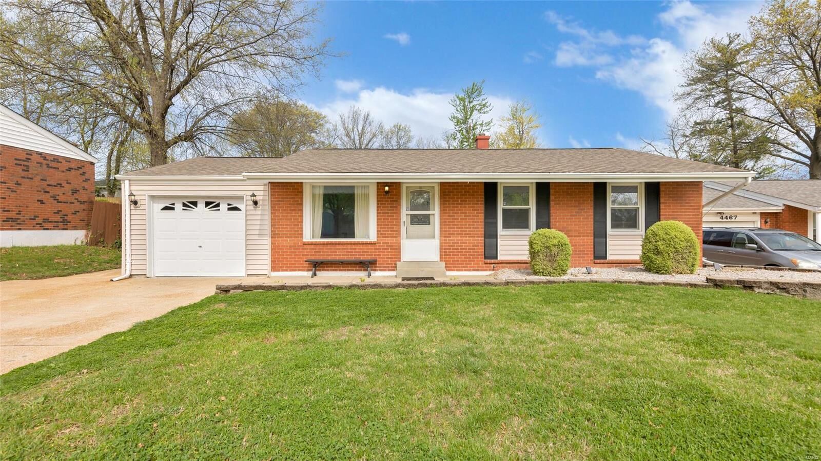 Property Photo: 4471 Brooktop Lane MO 63128