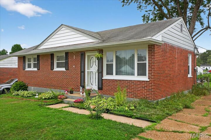 Property Photo:  10814 Galena Court  MO 63123 