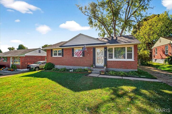 Property Photo: 10814 Galena Court MO 63123