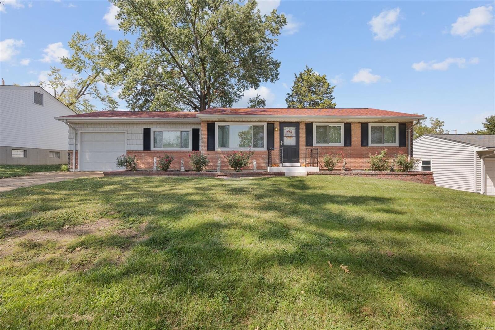 Property Photo: 10521 Sonata Drive MO 63123