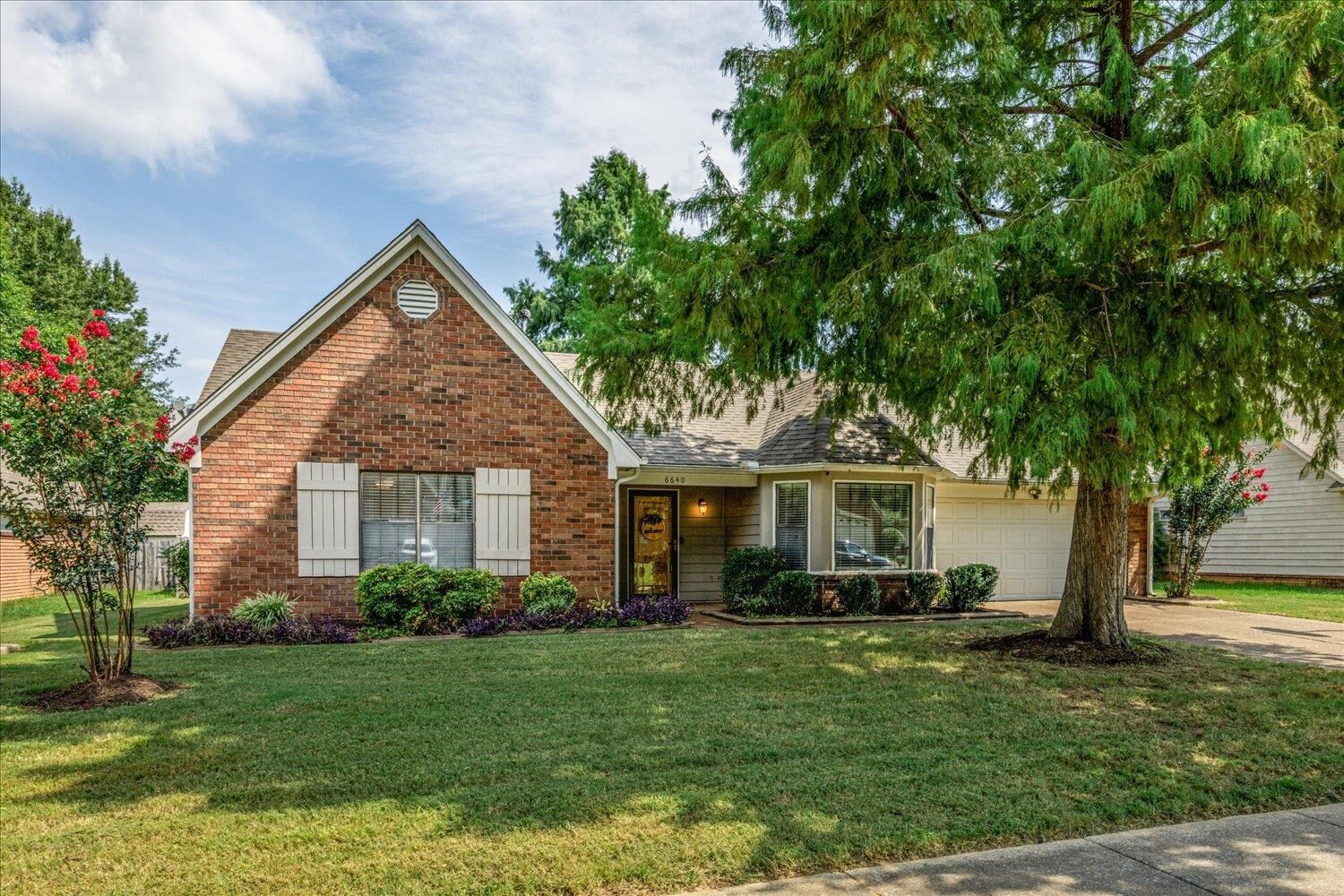 Property Photo: 6640 Laurel Valley Dr TN 38135