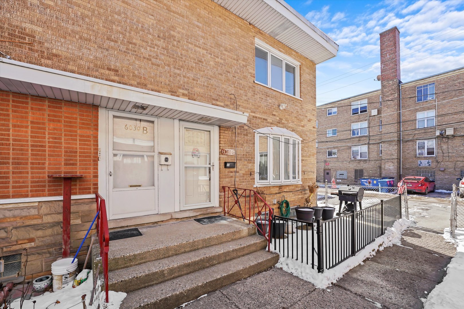 Property Photo: 6030 N Winchester Avenue C IL 60660