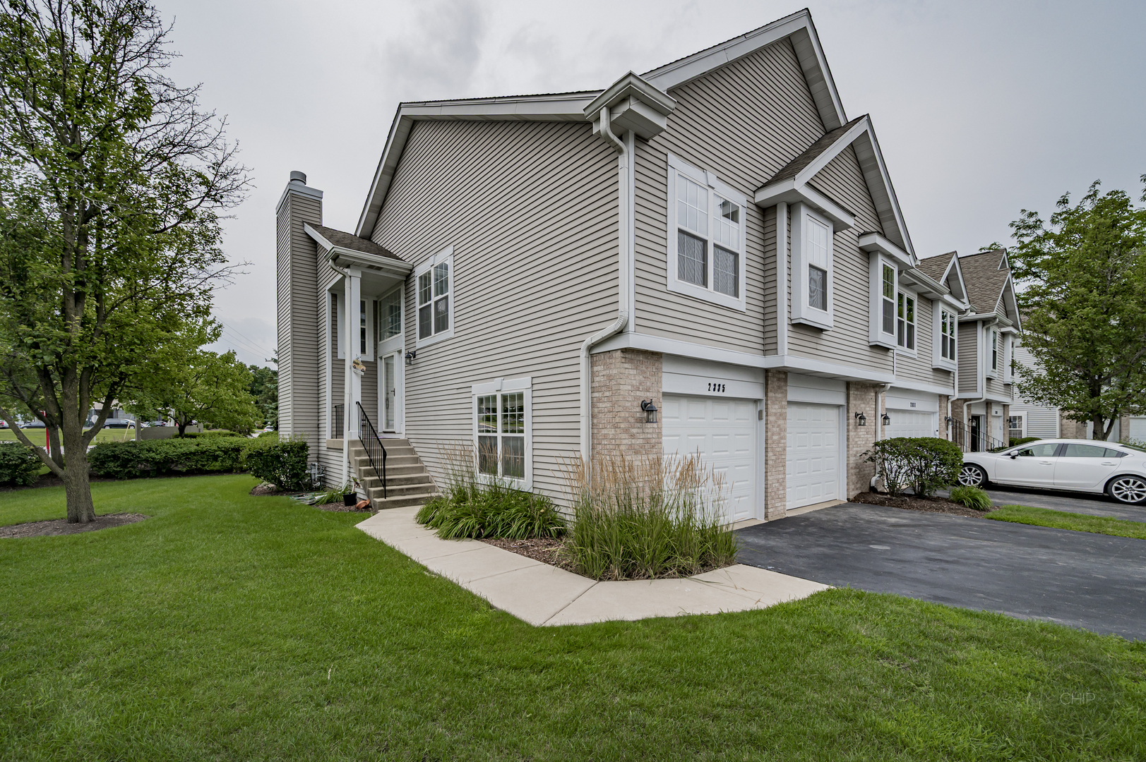 Property Photo: 2335 Old George Way IL 60515