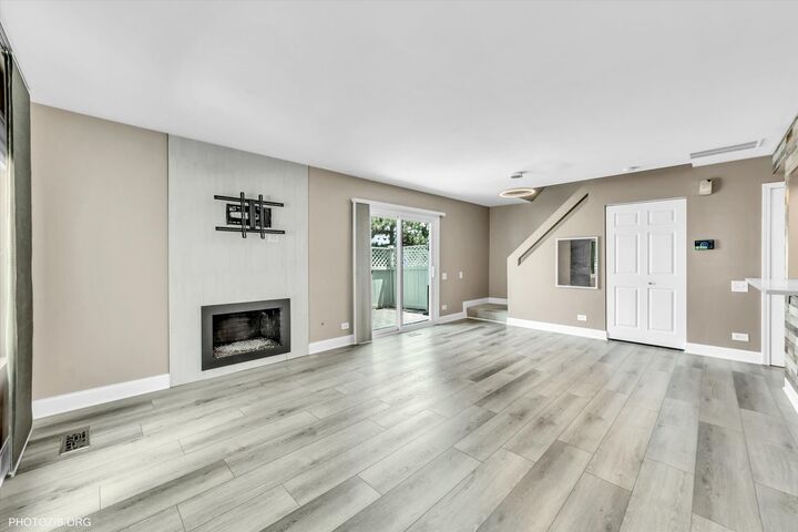 Property Photo: 436 Yorktown Court IL 60504