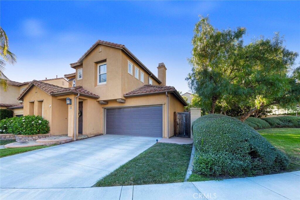 Property Photo: 10 Via Zamora CA 92673